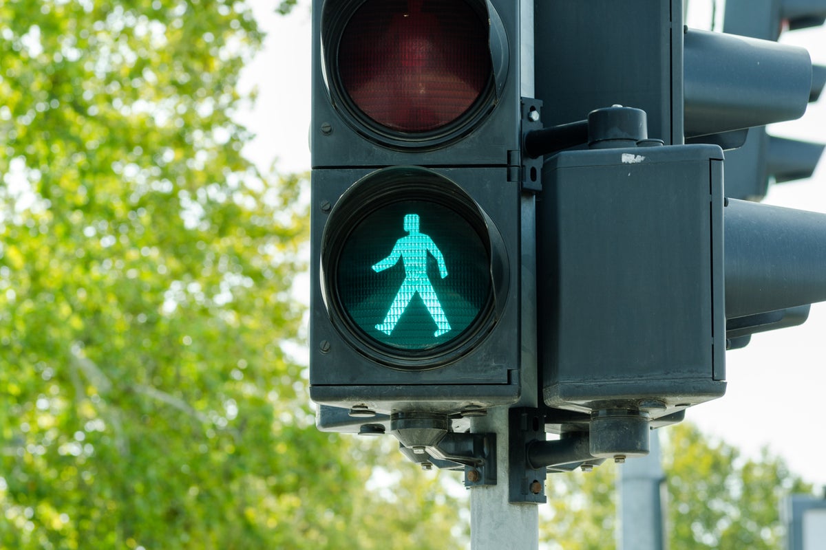 Pedestrian crossings are too slow for elderly people, research warns