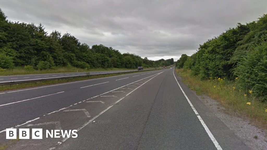 Pedestrian dies after crash on A303 near South Petherton