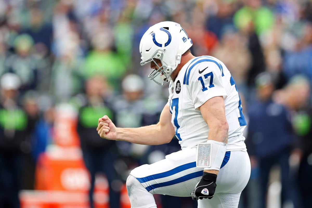 Philip Rivers, 44, throws first regular-season TD pass since 2020 as Colts lead Seahawks