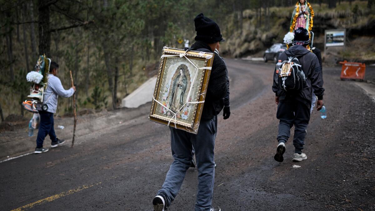 Pilgrims flock to Mexico City basilica to celebrate the Virgin of Guadalupe