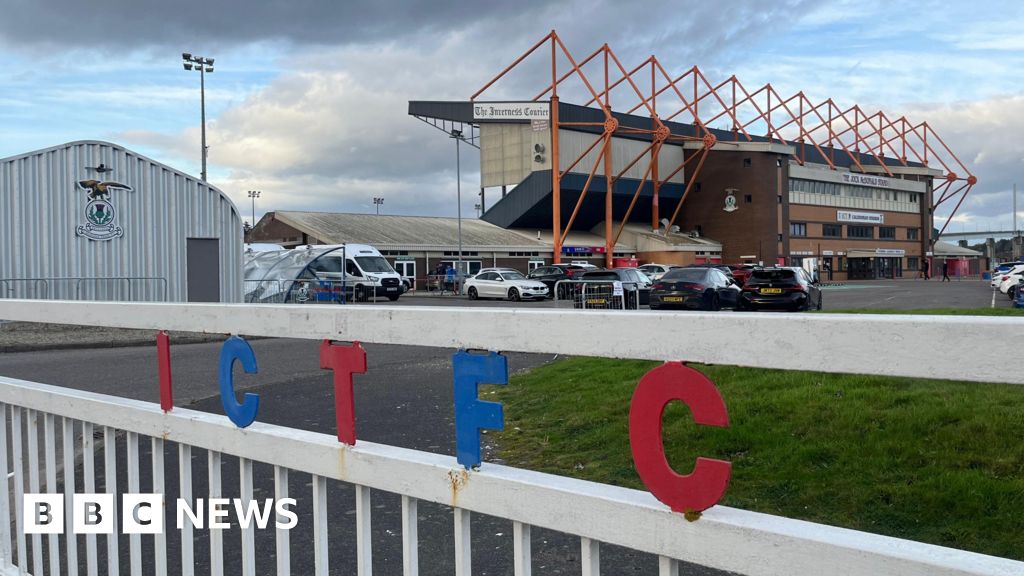 Police hunt fan who threw smoke bombs at Inverness Caley Thistle game