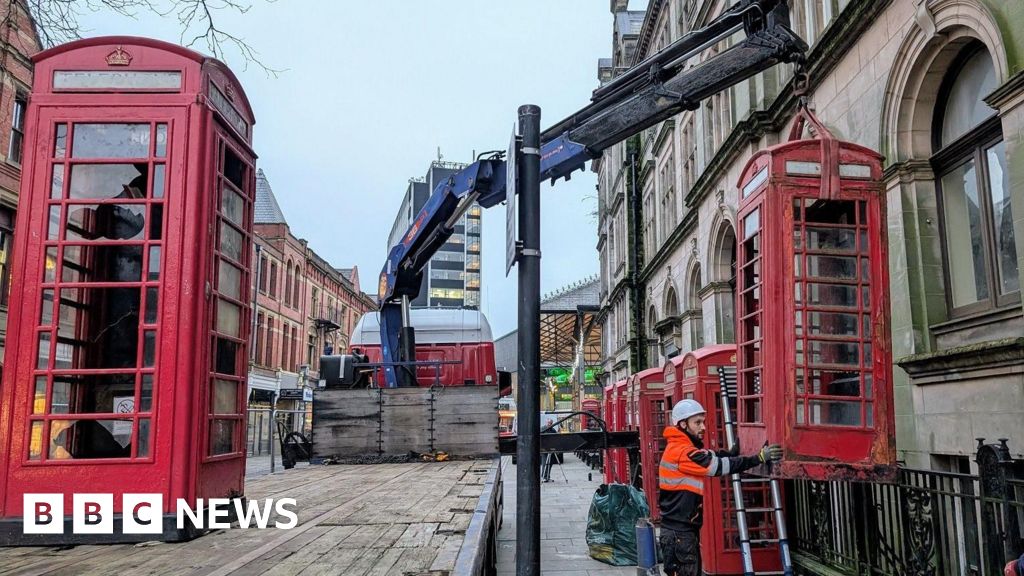 Preston City Council keeping listed red telephone boxes mothballed
