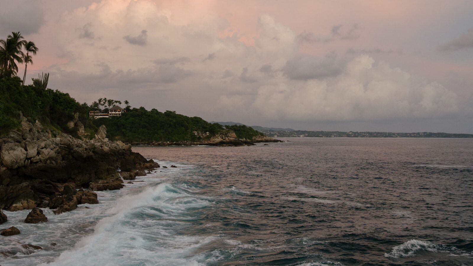 Where to Eat, Sleep and Shop in Puerto Escondido, Mexico