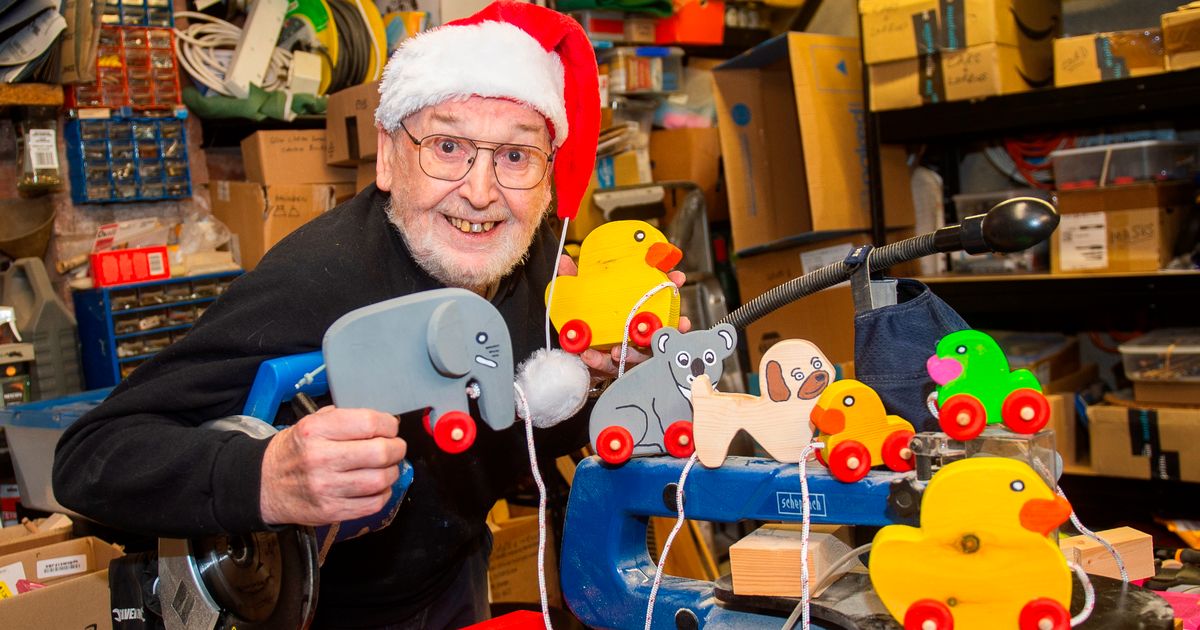 'I became real life Santa after sad little boy said he didn't want a single toy' - The Mirror