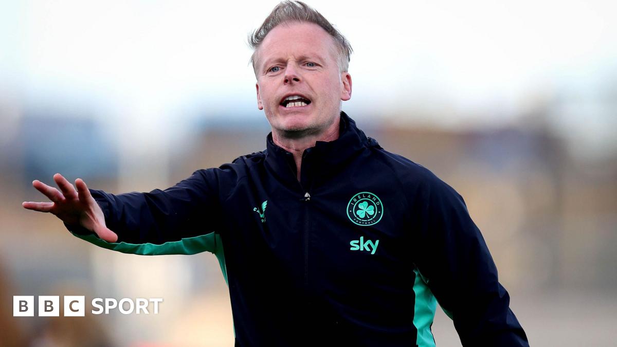 Republic of Ireland women: Alan Mahon resigns as assistant coach