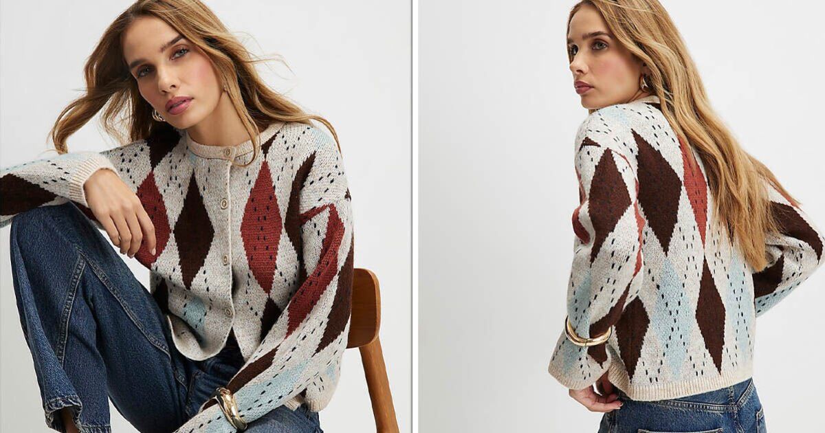 River Island's cardigan looks more expensive with hundreds bought this week