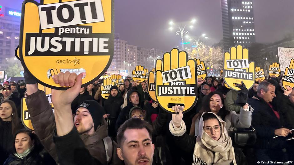 Romania in turmoil over judicial corruption revelations