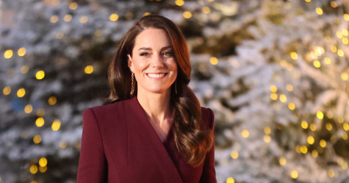 Royal Family's unusual Christmas plans from sleeping arrangements to strict gift rules - The Mirror