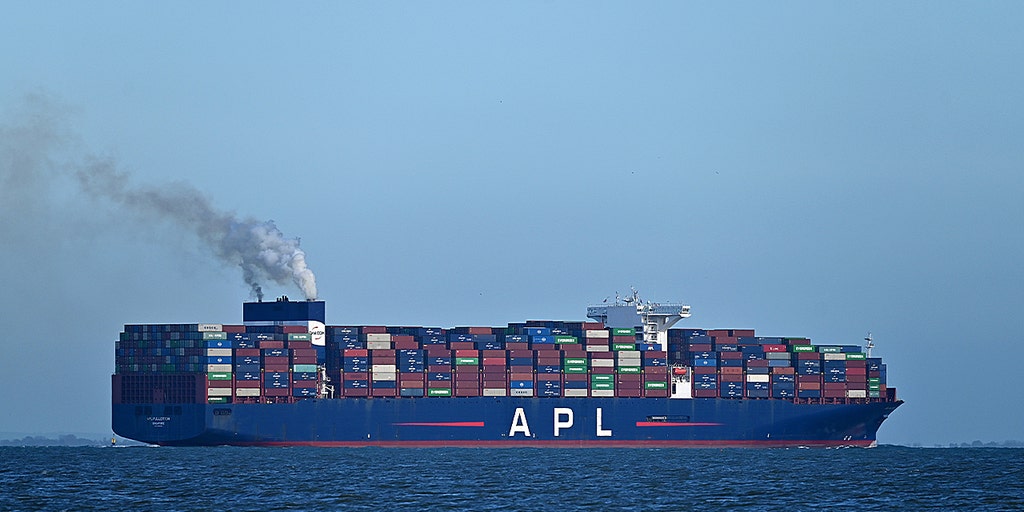 Russian spies infiltrate UK on cargo ships to scout military sites, find weaknesses