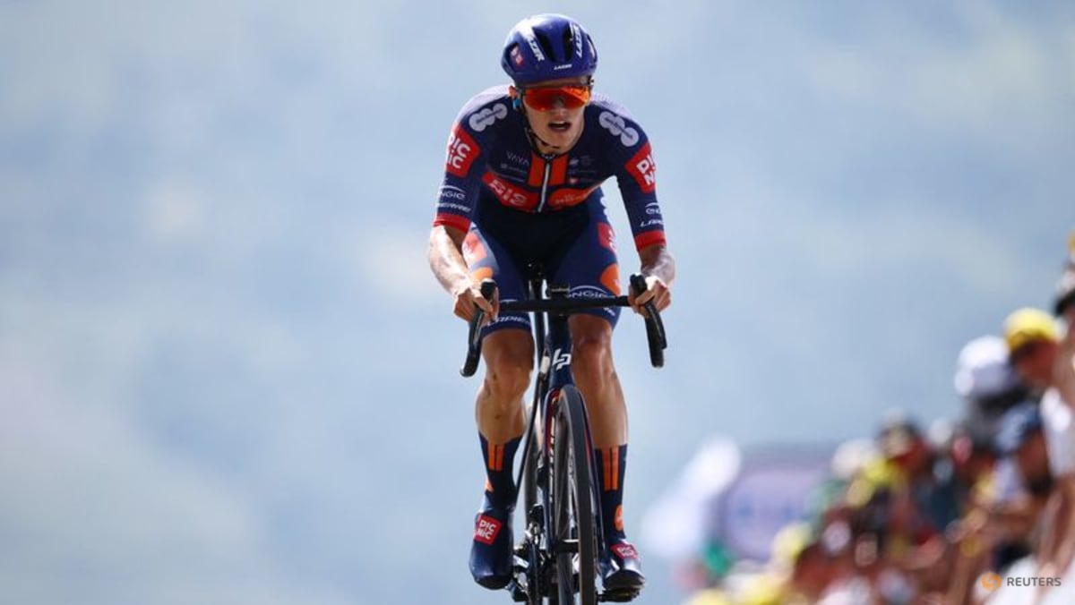 Scottish rider Onley signs for INEOS Grenadiers