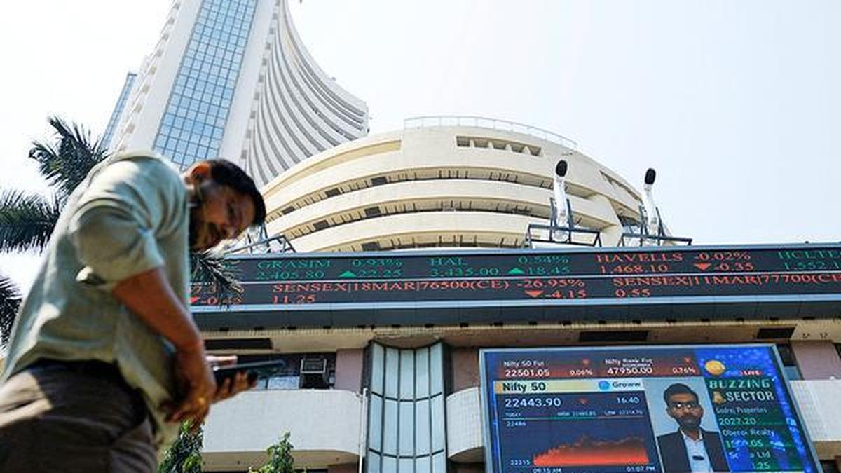 Sensex, Nifty hit fresh lifetime highs in early trade