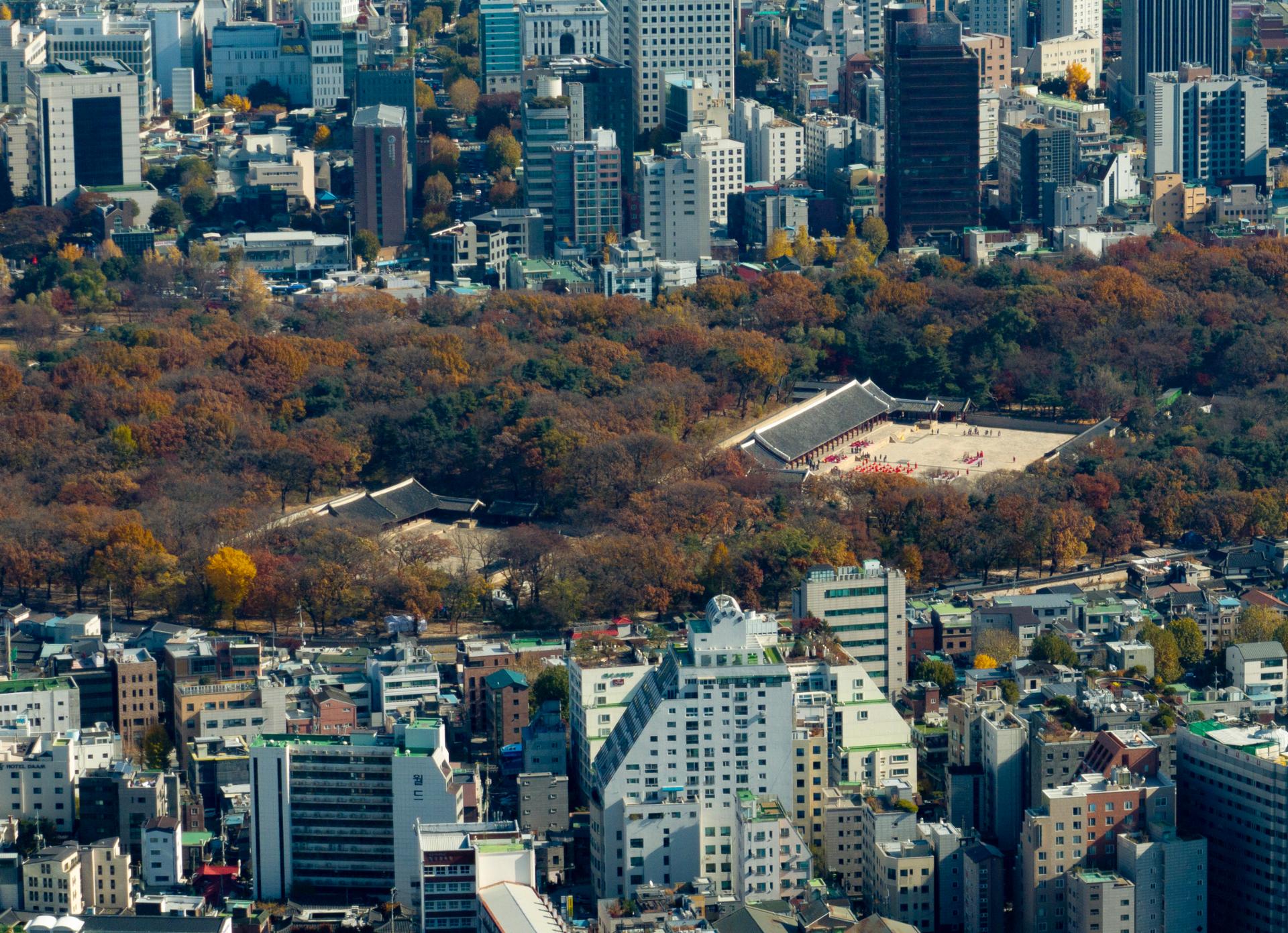 Seoul city, heritage agency hold first preliminary talks over high-rise project near Jongmyo - The Korea Times