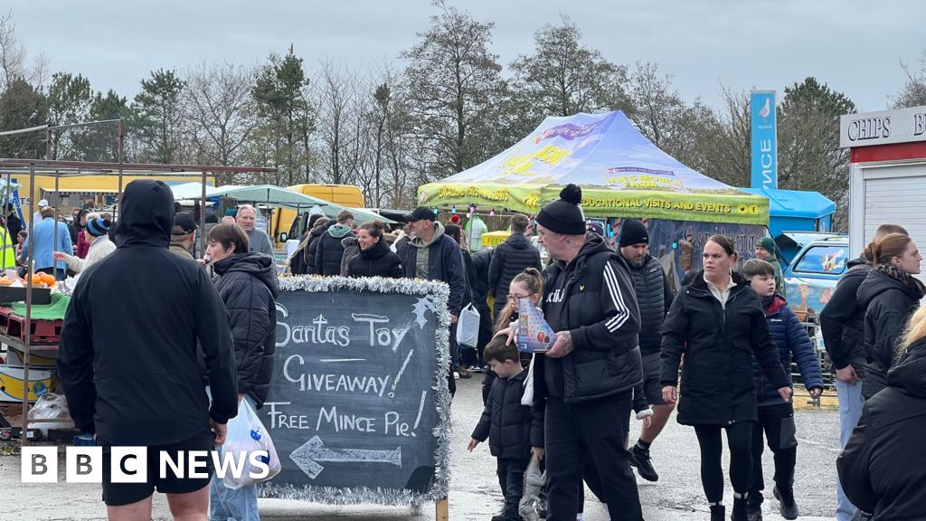 Skirlington market holds Christmas event ahead of closure