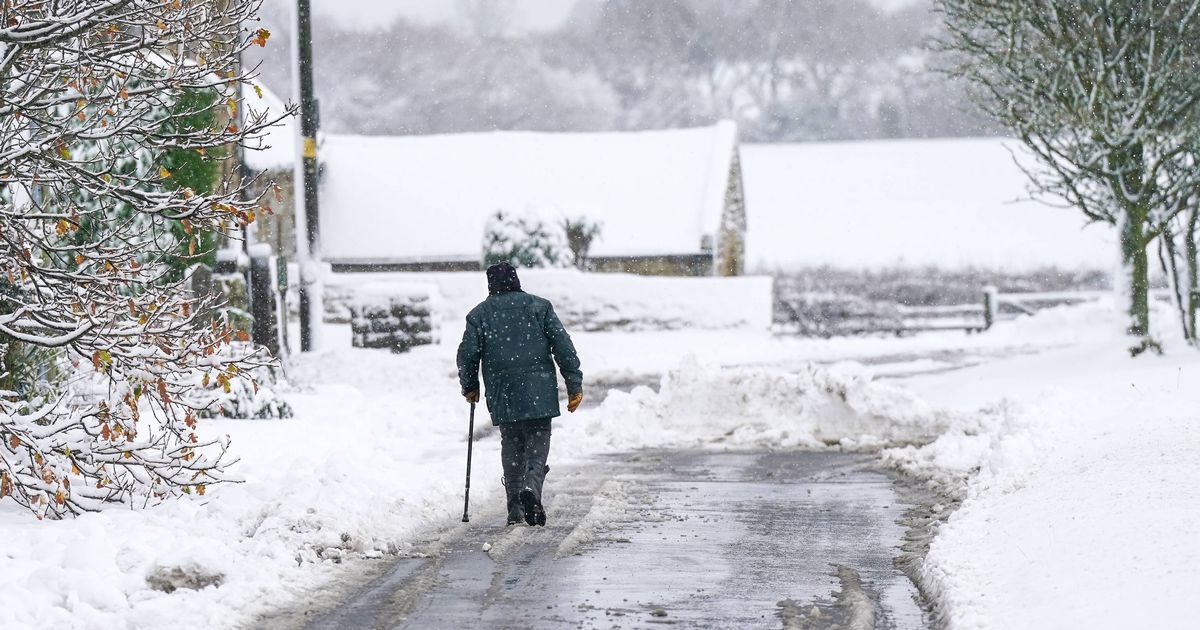 Snow set to hit England and Scotland for 3 days straight - 10 counties affected