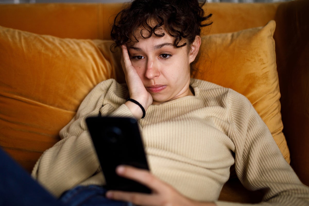 Taking a break from social media boosts mental health - but it won't help loneliness