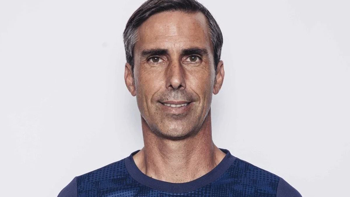 Spain football boss and children feared dead in tourist boat drowning