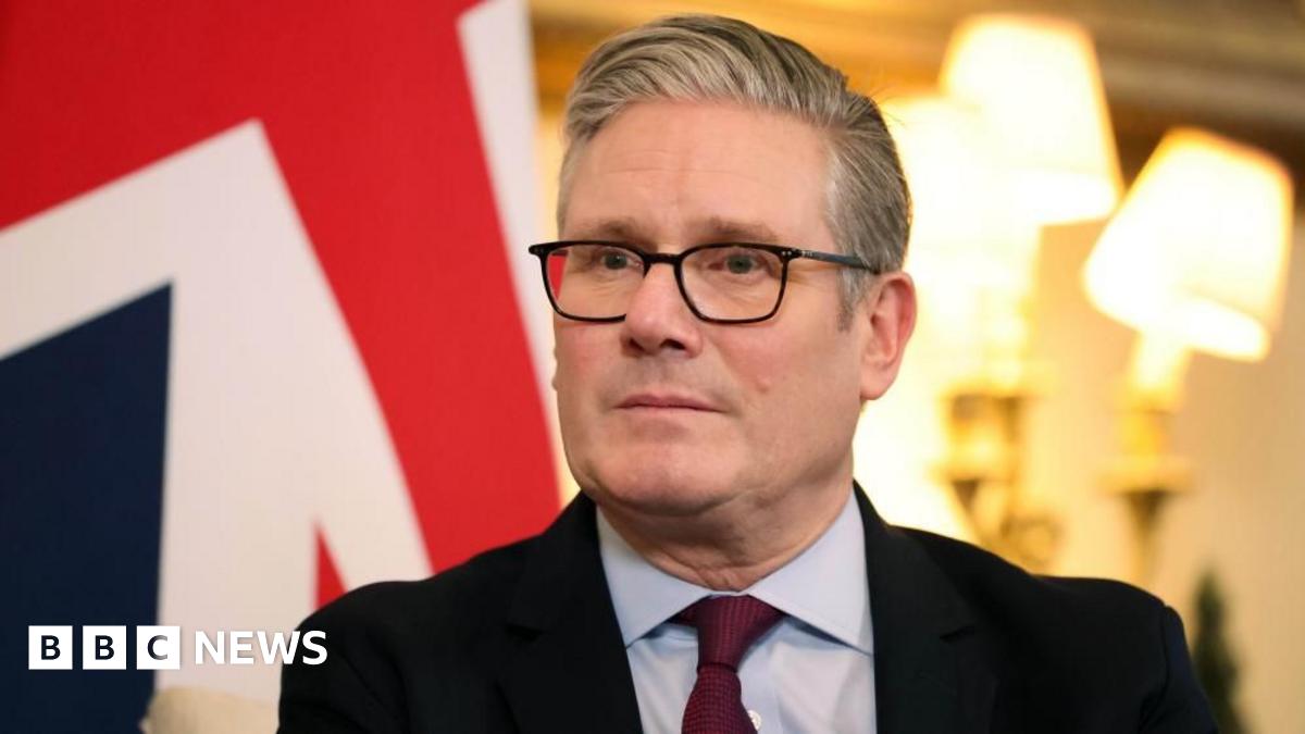 Doctor strike during flu outbreak would be 'beyond belief', says Starmer