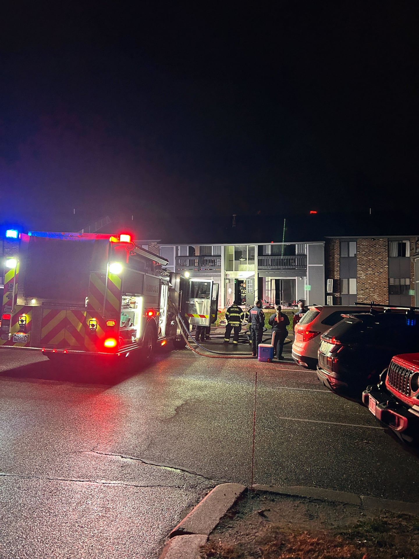 State fire investigators respond to large blaze at Haverhill apartment complex - The Boston Globe