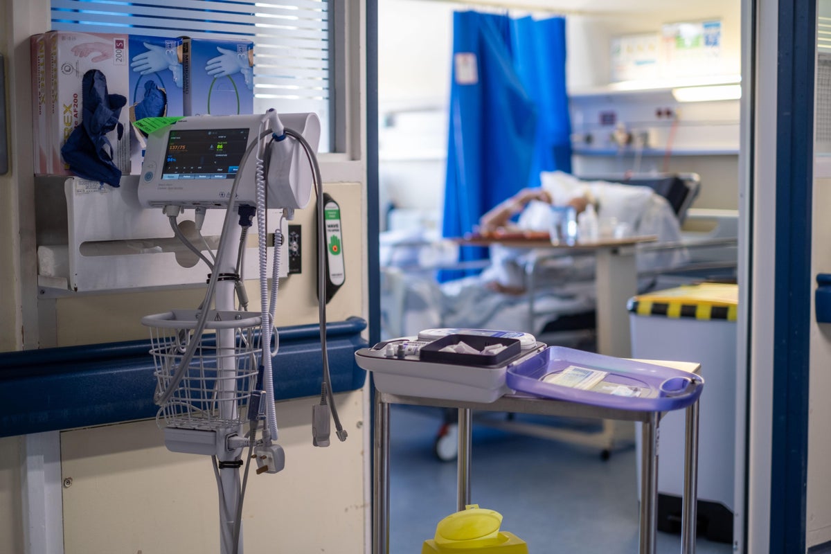 Streeting's warning about NHS collapse amid flu surge is 'scaremongering', BMA says