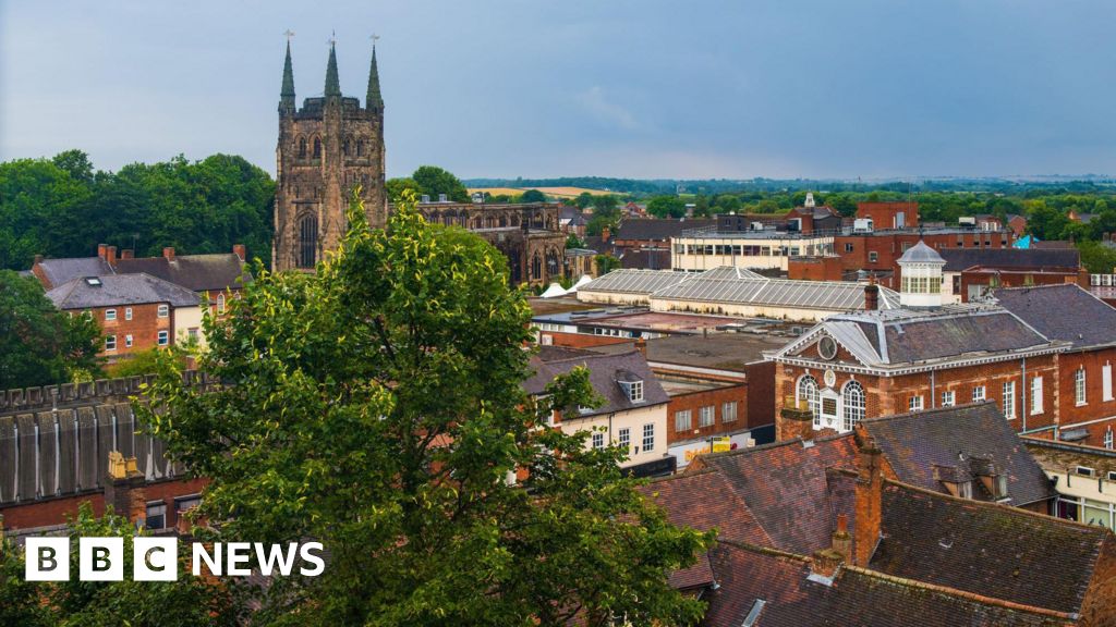 Council bosses hail Tamworth's 'once-in-a-lifetime' regeneration