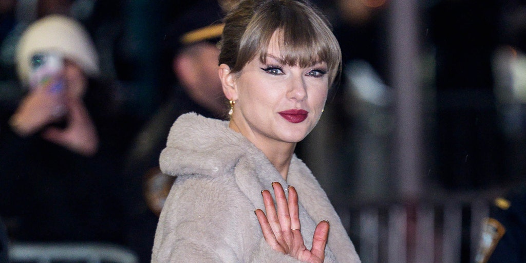 Taylor Swift fires back with four-word message to critics who tell her to 'go away'
