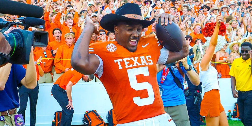 Texas' top running back to enter transfer portal