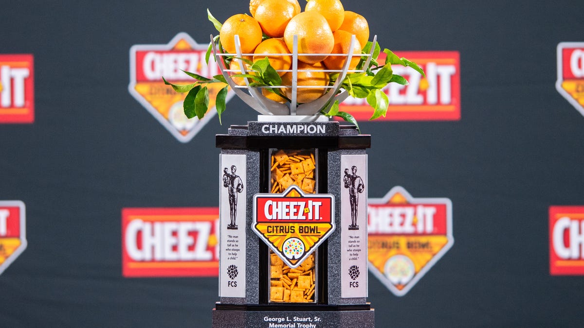 Texas vs Michigan live updates: Citrus Bowl predictions, time