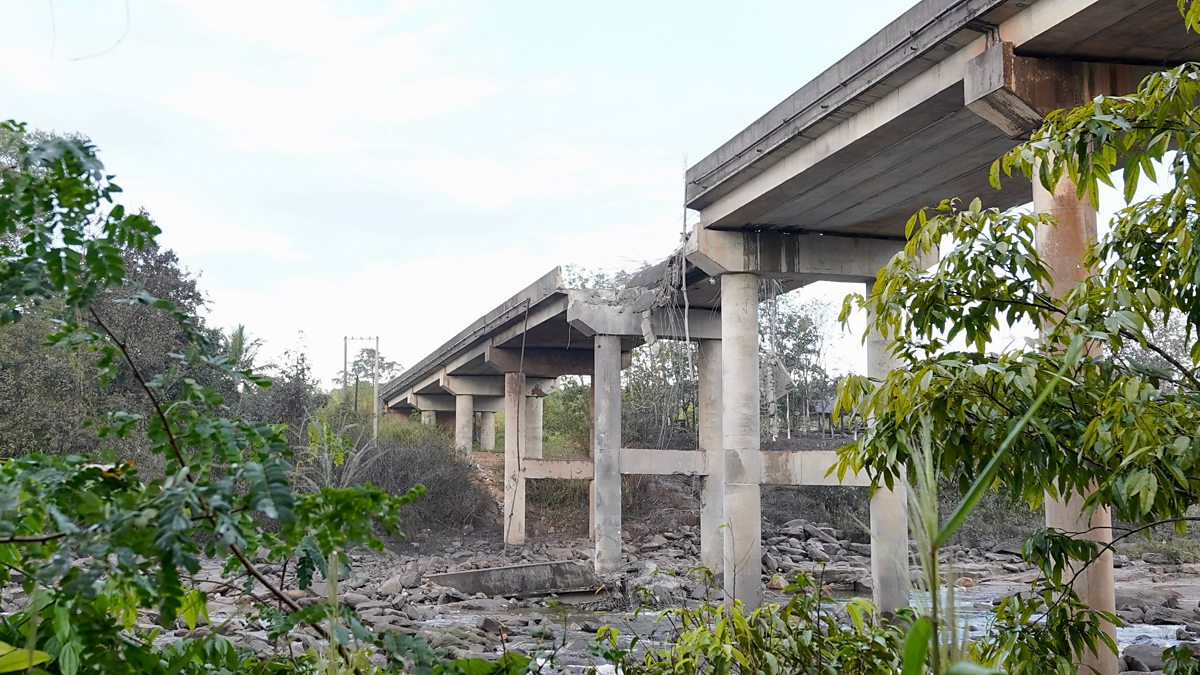 BBC World Service - Newshour, Thai-Cambodian border clashes continue