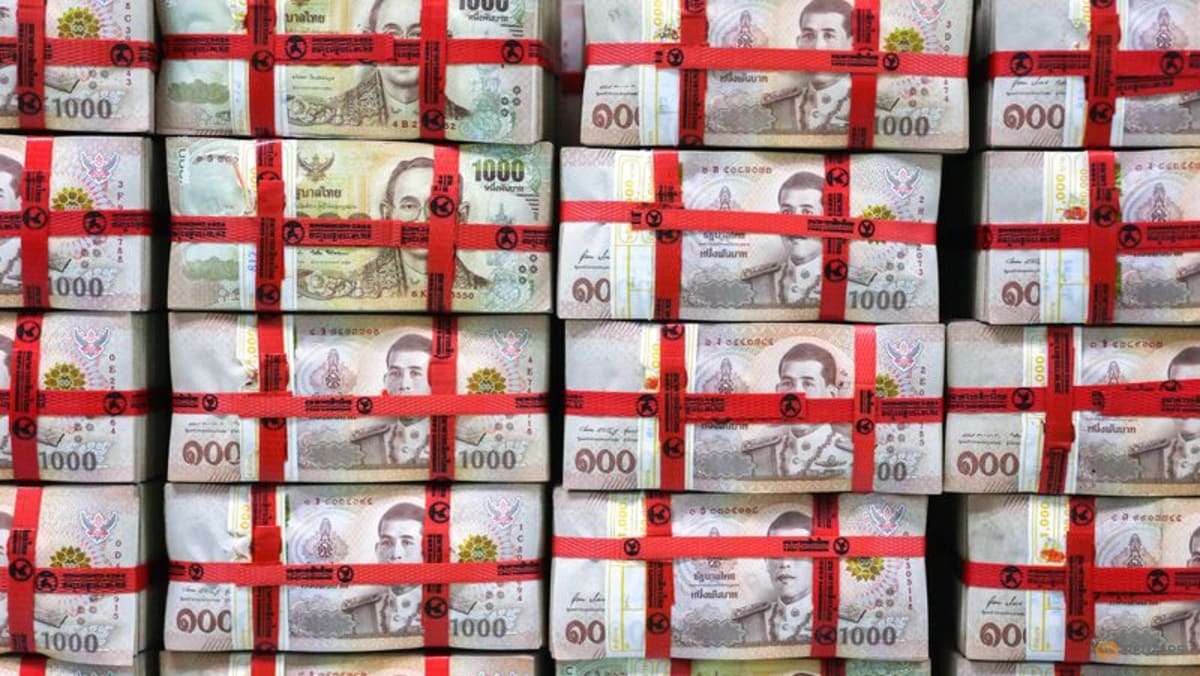 Thailand eyes measures on 'huge' gold trading amid baht surge