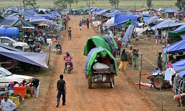 Thais, Cambodians fear returning home despite border truce