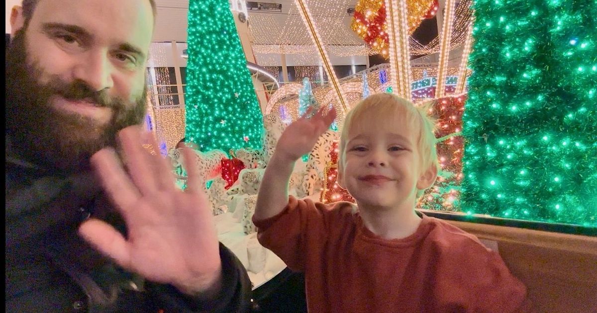 My toddler met Santa at the UK's biggest grotto and loved 3 unexpected things - The Mirror