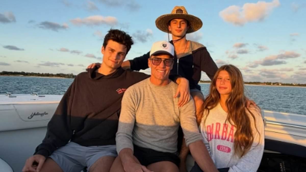 Brady sends family Christmas message after Gisele's secret wedding