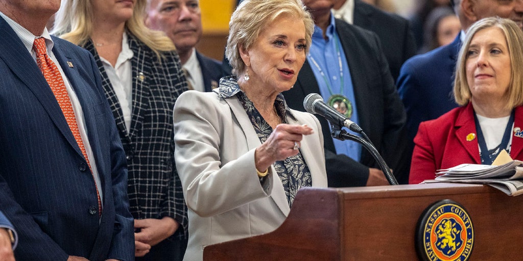 Trump admin drops hammer on 'ghost students,' claws back $1B from alleged loan scammers