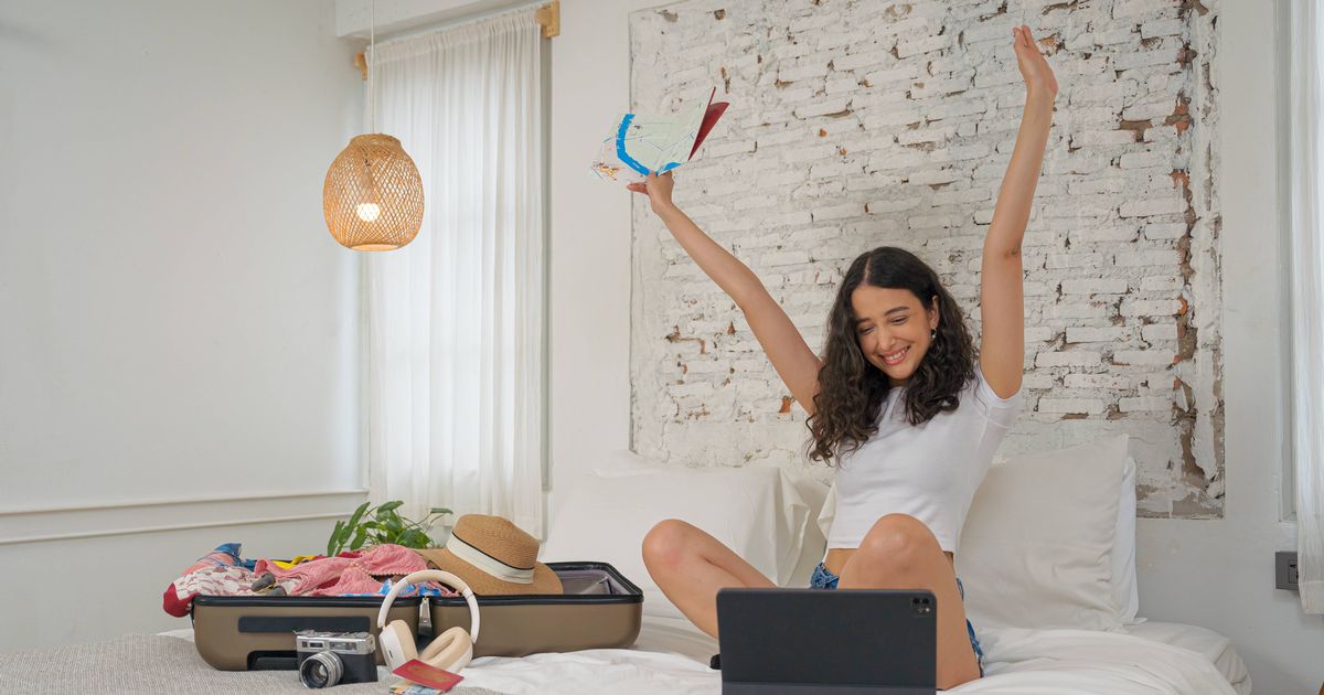 Tuesday is no longer the best day to book cheap flights according to travel insiders - The Mirror