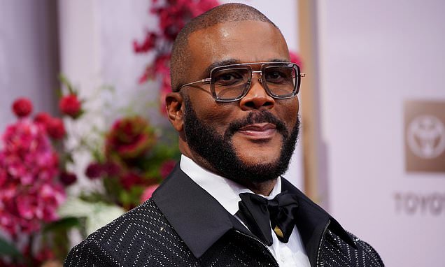 Tyler Perry's accuser sent messages of gratitude and friendship...