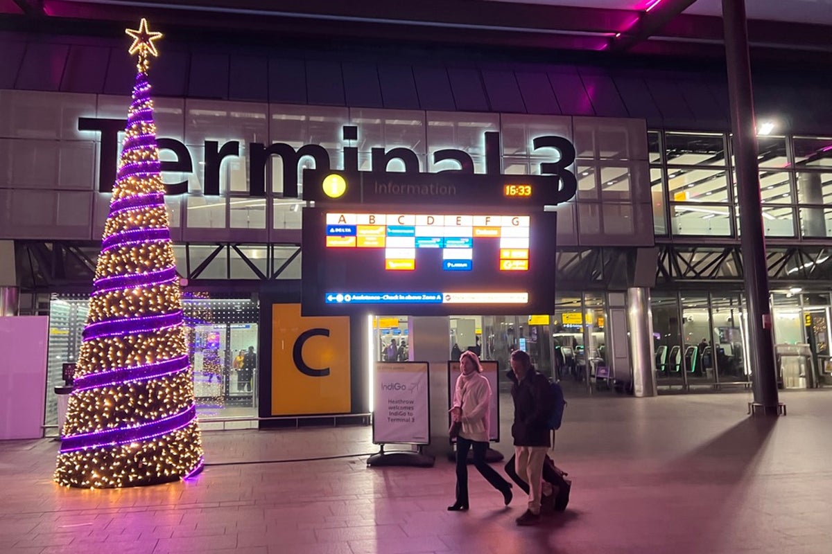 UK airports expecting busiest Christmas on record