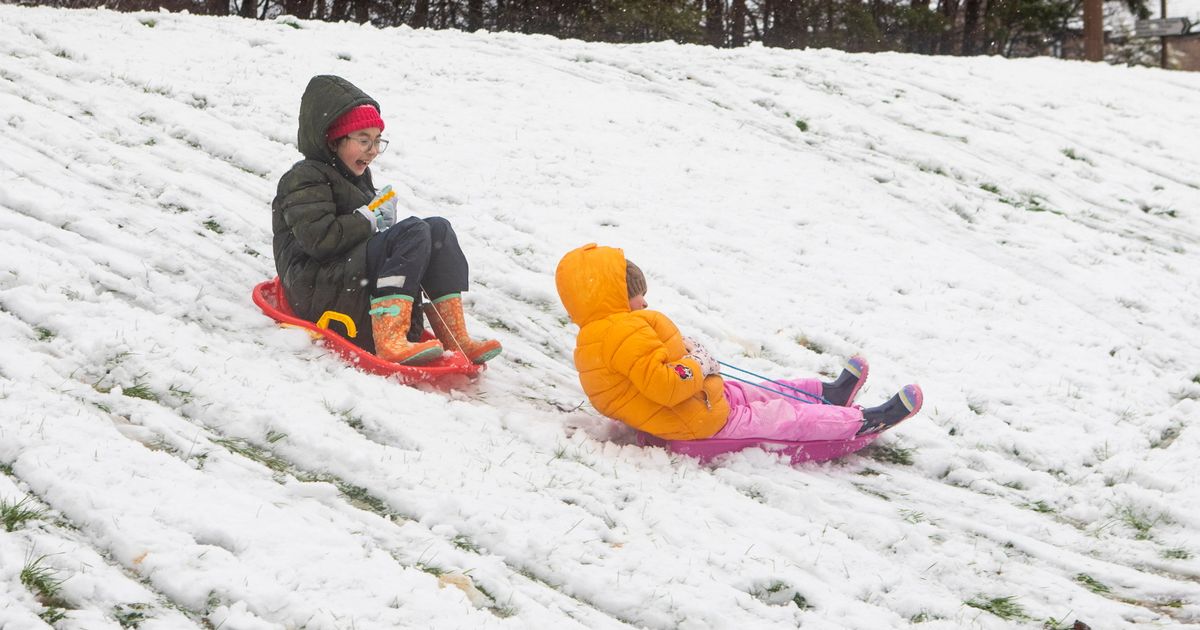 UK set to freeze over New Year's as Met Office rules on 'wintery hazards' - Daily Star