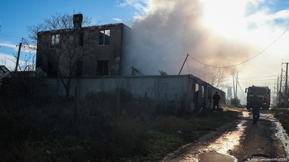 Ukraine: Russian strikes cut power to thousands