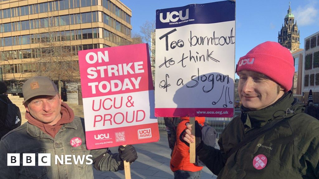 University of Sheffield staff 'intimidated' by pay forfeit warning