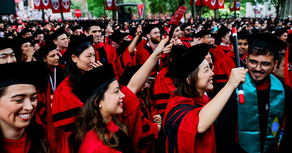 U.S. Student Loan Delinquency Rate Surges Post-Deferment