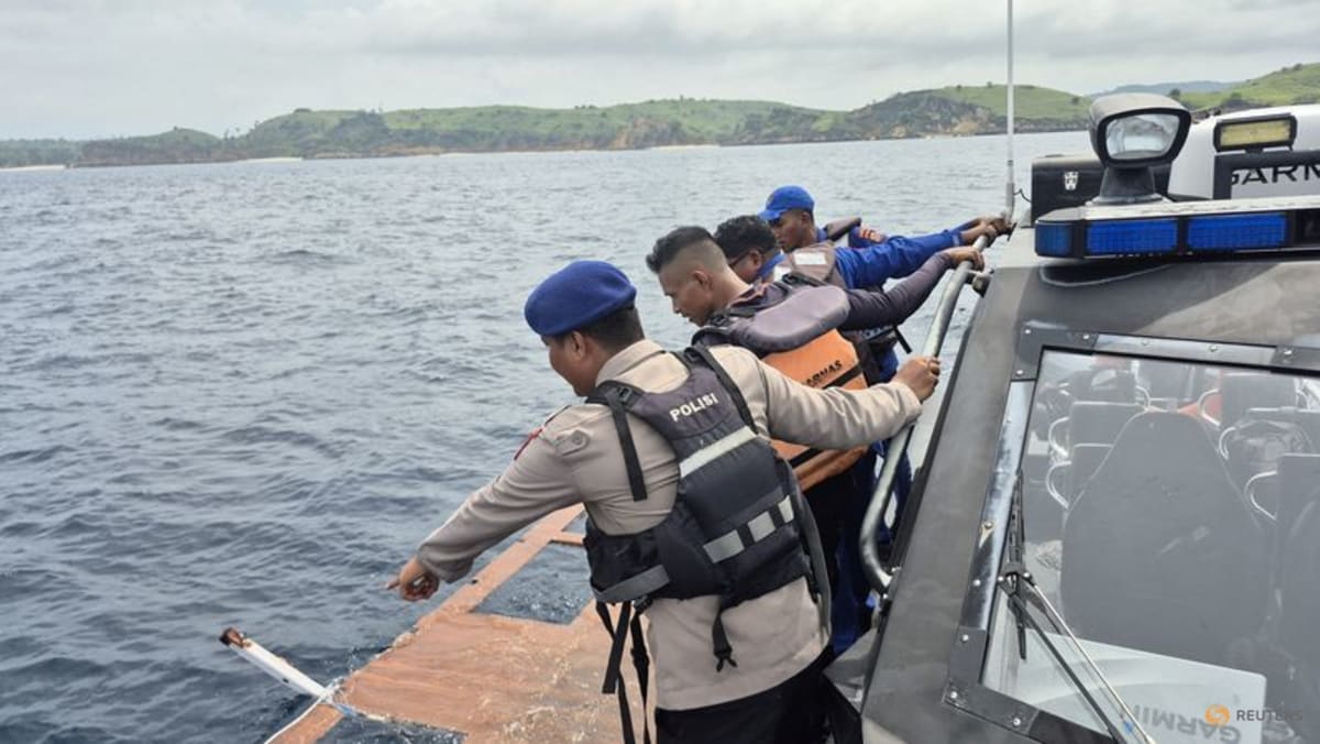 Valencia coach Fernando Martin dies in Indonesia boat accident