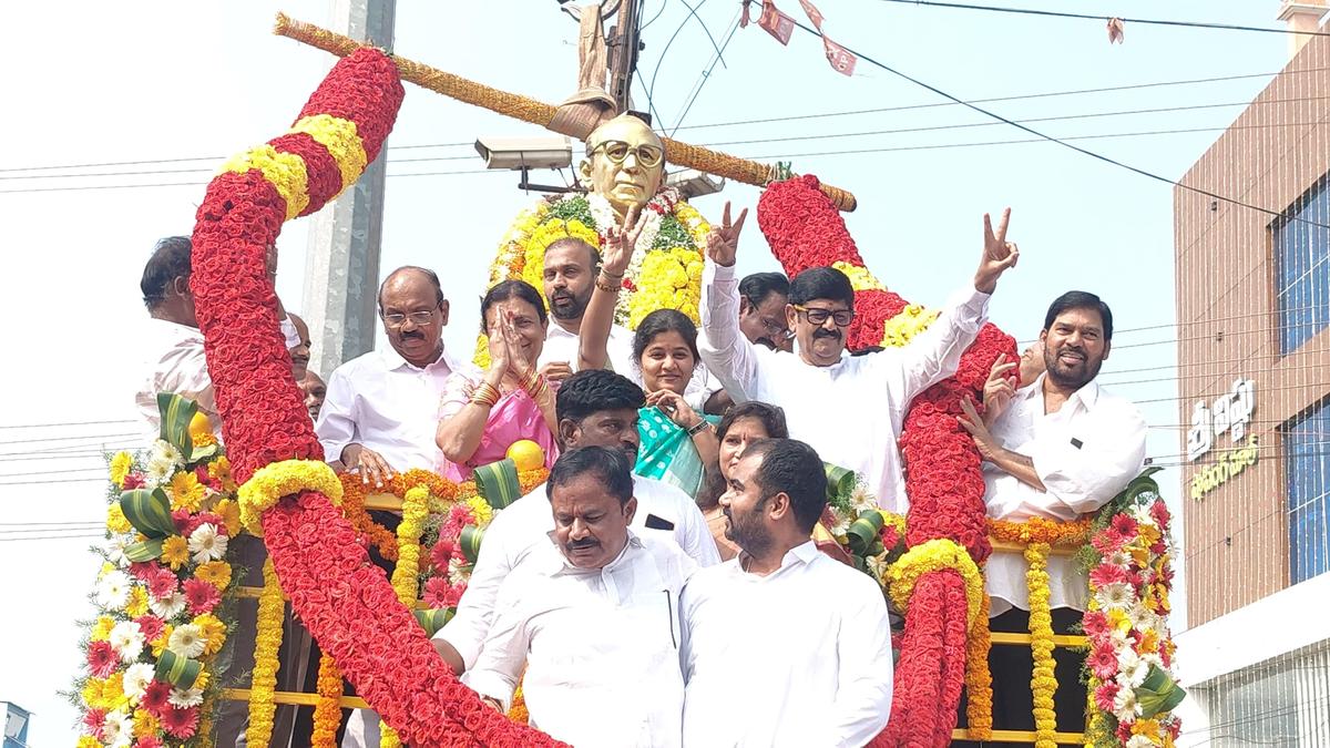 Veera Reddy's services to farmers remembered