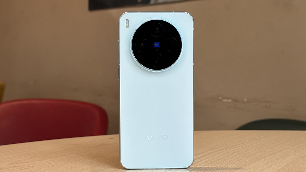 Vivo X300 Review: Industry-leading photography in a compact form factor