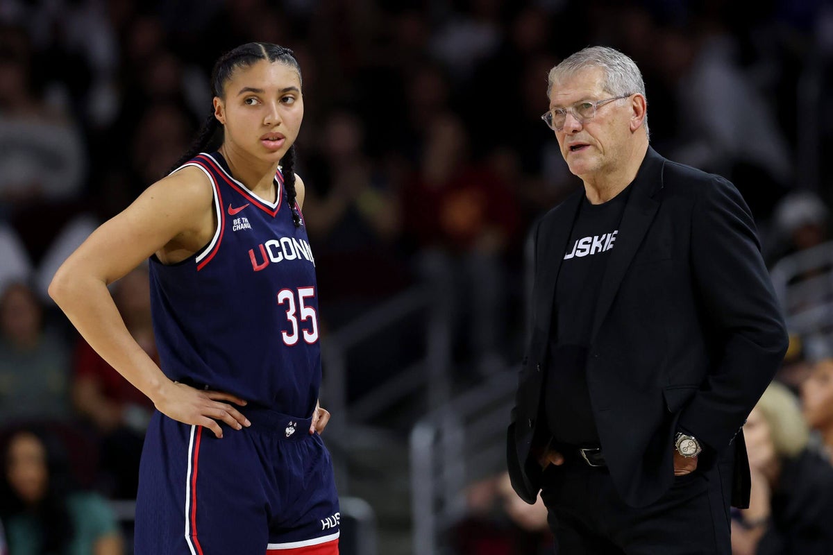 How to watch Women's Champions Classic: UConn-Iowa, Tennessee-Louisville in basketball event