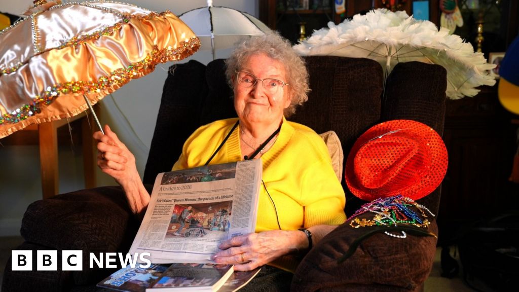 US folk parade sees Swansea gran fly for first time in 30 years