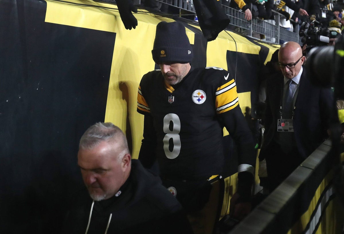 For battered magician Aaron Rodgers, this latest act ended without one final trick