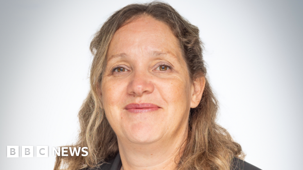 Head teacher of Alderney's only school to retire