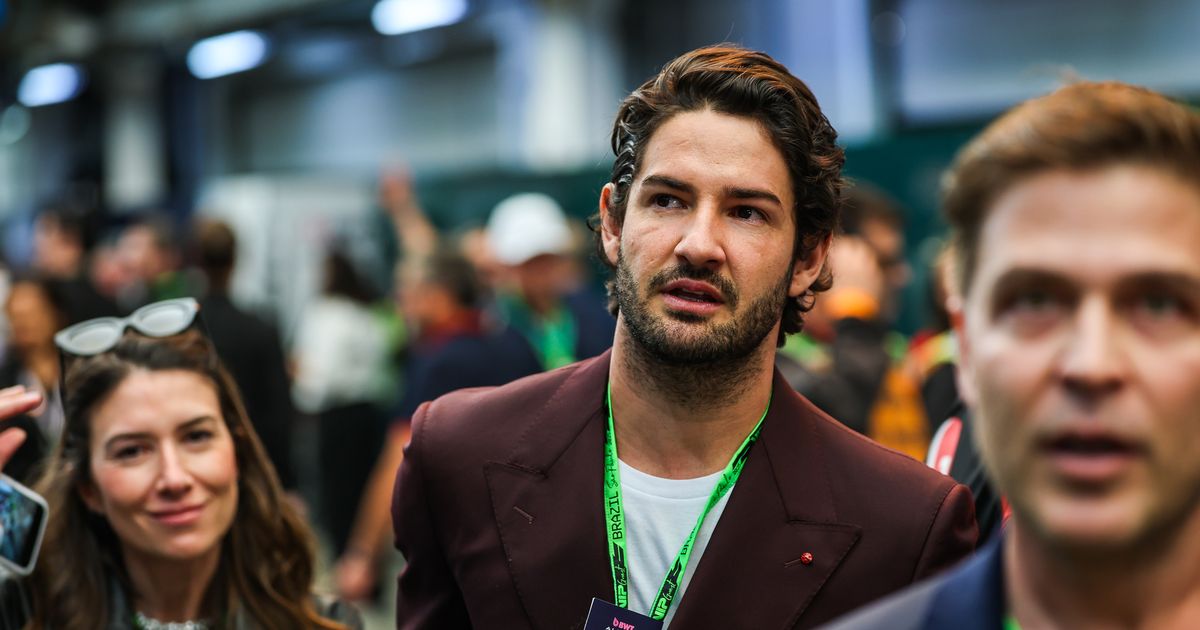 Former Brazil star Alexandre Pato in talks over sensational takeover of EFL club - The Mirror