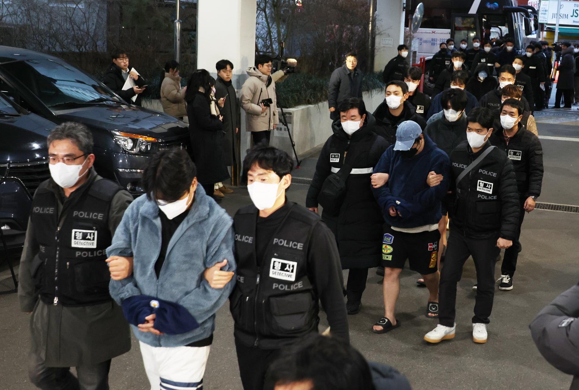 Arrest warrants issued for 55 of 73 scam suspects repatriated from Cambodia - The Korea Times