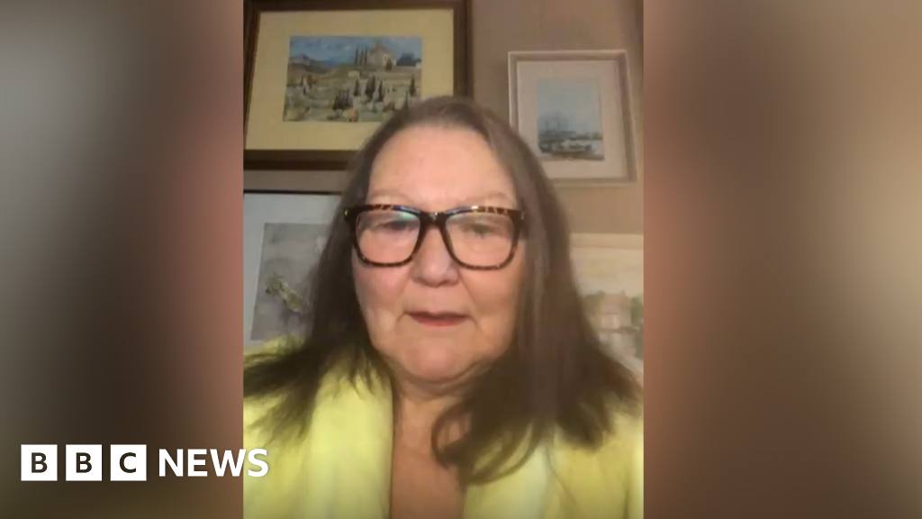 Asparagus fortune-teller predicts 2026 political 'carnage'